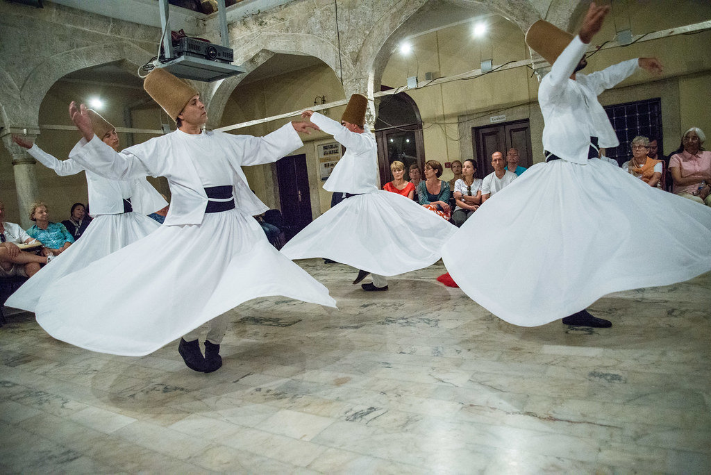 Menelusuri Budaya Tarian Tradisional Maroko